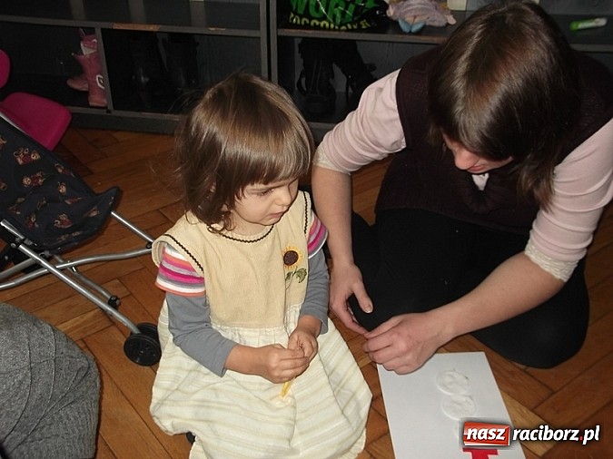 Zdjęcie w galerii na portalu naszraciborz.pl: Witaminowa zima z bańkami i bałwanem w Fiku-miku wiadomości z regionu