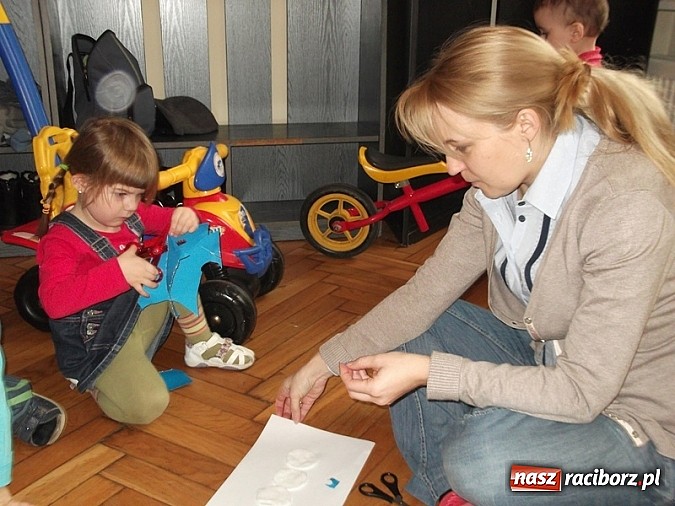 Zdjęcie w galerii na portalu naszraciborz.pl: Witaminowa zima z bańkami i bałwanem w Fiku-miku wiadomości z regionu