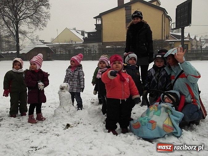 Zdjęcie w galerii na portalu naszraciborz.pl: Witaminowa zima z bańkami i bałwanem w Fiku-miku wiadomości z regionu