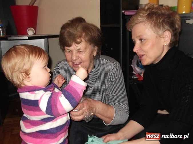 Zdjęcie w galerii na portalu naszraciborz.pl: Witaminowa zima z bańkami i bałwanem w Fiku-miku wiadomości z regionu