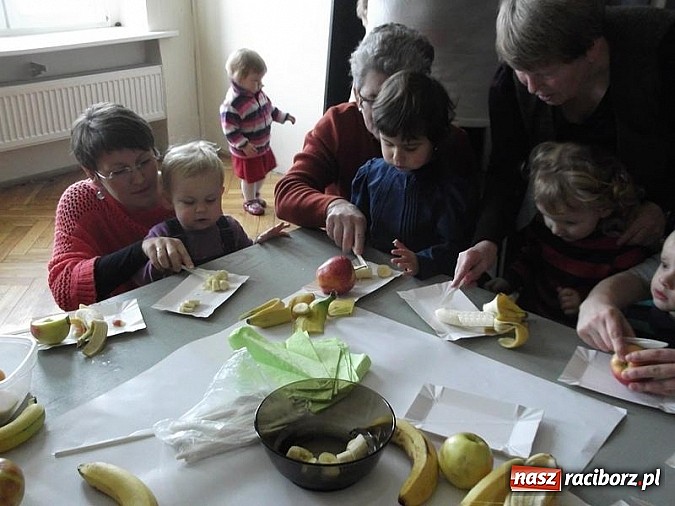 Zdjęcie w galerii na portalu naszraciborz.pl: Witaminowa zima z bańkami i bałwanem w Fiku-miku wiadomości z regionu