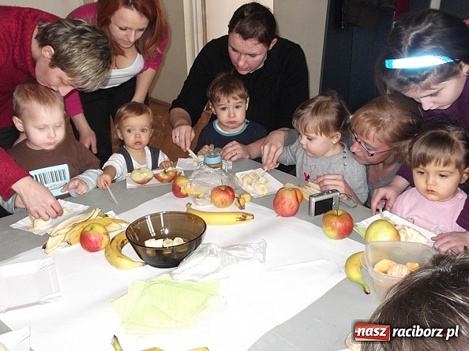 Zdjęcie w galerii na portalu naszraciborz.pl: Witaminowa zima z bańkami i bałwanem w Fiku-miku wiadomości z regionu