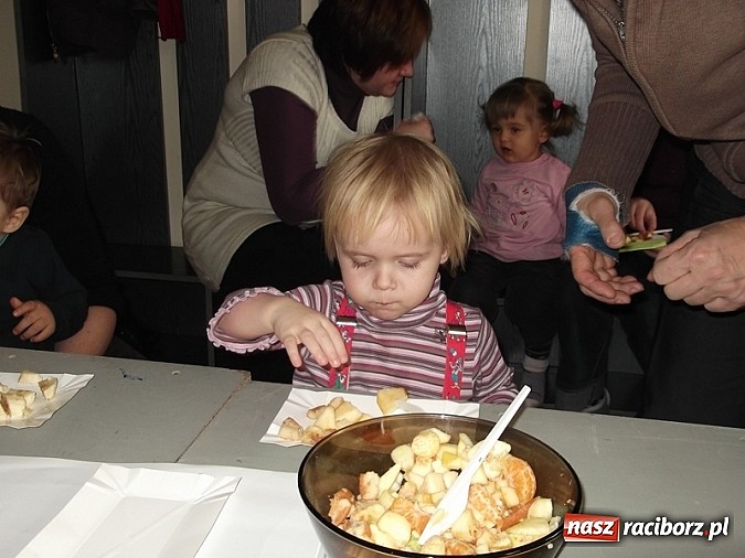 Zdjęcie w galerii na portalu naszraciborz.pl: Witaminowa zima z bańkami i bałwanem w Fiku-miku wiadomości z regionu