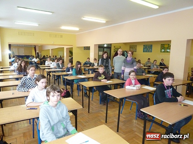 Zdjęcie w galerii na portalu naszraciborz.pl: Najlepsi młodzi angliści w powiecie rywalizowali w Gimnazjum nr 3 wiadomości z regionu