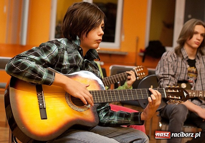 Zdjęcie w galerii na portalu naszraciborz.pl: Warsztaty i koncert w GCK w Nędzy wiadomości z regionu