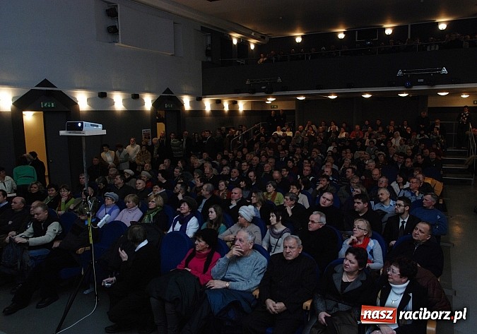 Zdjęcie w galerii na portalu naszraciborz.pl: Inauguracja raciborskiego klubu Gazety Polskiej. Gościem Antoni Macierewicz wiadomości z regionu
