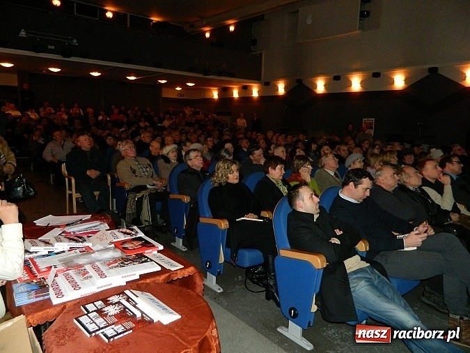Zdjęcie w galerii na portalu naszraciborz.pl: Inauguracja raciborskiego klubu Gazety Polskiej. Gościem Antoni Macierewicz wiadomości z regionu