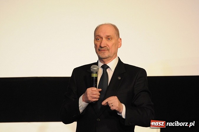 Zdjęcie w galerii na portalu naszraciborz.pl: Inauguracja raciborskiego klubu Gazety Polskiej. Gościem Antoni Macierewicz wiadomości z regionu