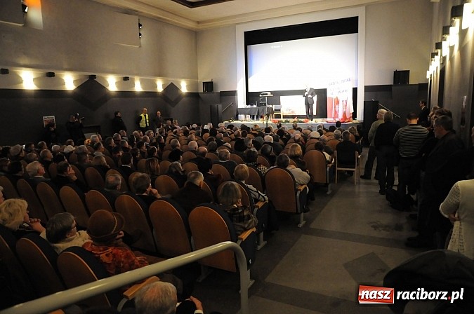 Zdjęcie w galerii na portalu naszraciborz.pl: Inauguracja raciborskiego klubu Gazety Polskiej. Gościem Antoni Macierewicz wiadomości z regionu