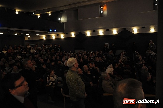 Zdjęcie w galerii na portalu naszraciborz.pl: Inauguracja raciborskiego klubu Gazety Polskiej. Gościem Antoni Macierewicz wiadomości z regionu