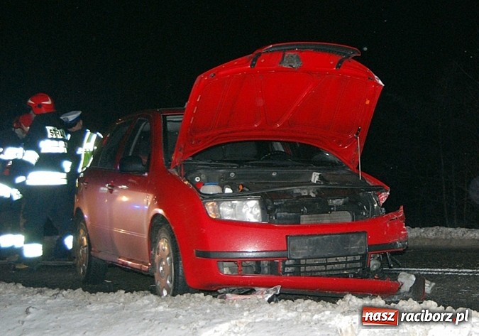 Zdjęcie w galerii na portalu naszraciborz.pl: Wypadek na DW 919 w Jankowicach wiadomości z regionu
