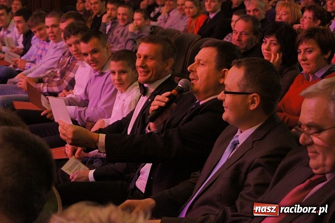 Zdjęcie w galerii na portalu naszraciborz.pl:  Hrabi w Raciborzu. Czasem wywalamy wszystko na twarz wiadomości z regionu