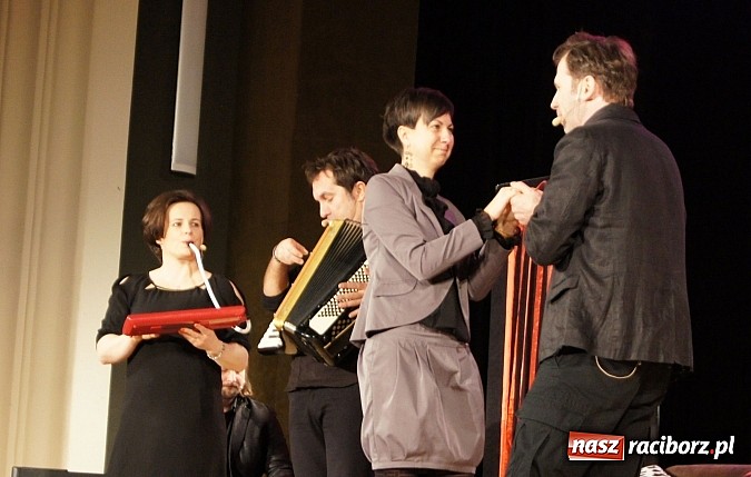 Zdjęcie w galerii na portalu naszraciborz.pl:  Hrabi w Raciborzu. Czasem wywalamy wszystko na twarz wiadomości z regionu