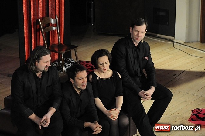 Zdjęcie w galerii na portalu naszraciborz.pl:  Hrabi w Raciborzu. Czasem wywalamy wszystko na twarz wiadomości z regionu