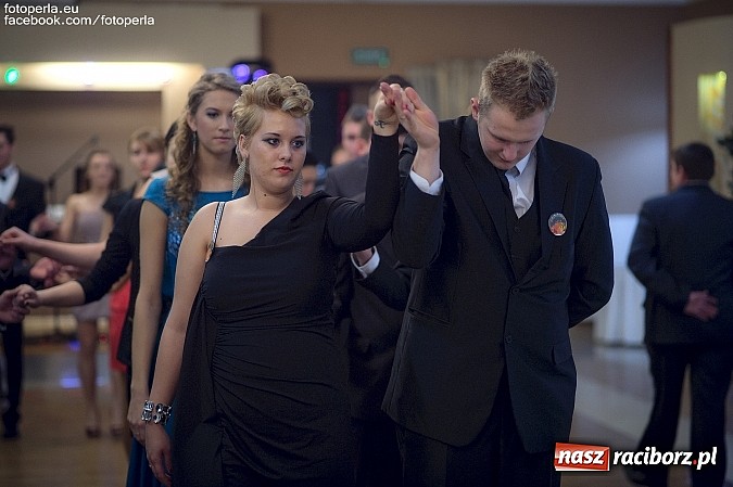 Zdjęcie w galerii na portalu naszraciborz.pl: Maturzyści z Budowlanki bawili się w Bravo wiadomości z regionu