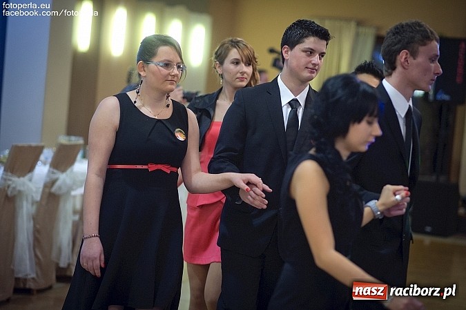 Zdjęcie w galerii na portalu naszraciborz.pl: Maturzyści z Budowlanki bawili się w Bravo wiadomości z regionu