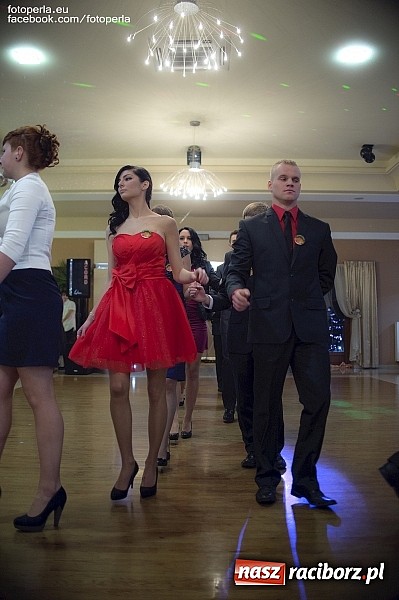 Zdjęcie w galerii na portalu naszraciborz.pl: Maturzyści z Budowlanki bawili się w Bravo wiadomości z regionu