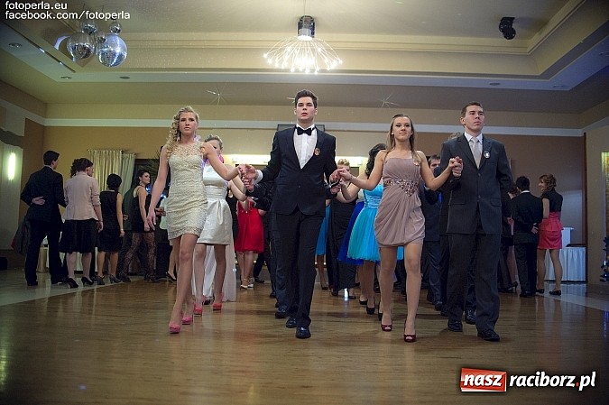 Zdjęcie w galerii na portalu naszraciborz.pl: Maturzyści z Budowlanki bawili się w Bravo wiadomości z regionu