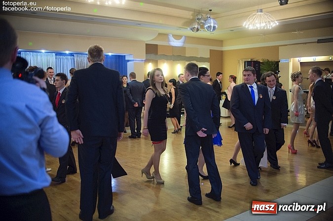 Zdjęcie w galerii na portalu naszraciborz.pl: Maturzyści z Budowlanki bawili się w Bravo wiadomości z regionu