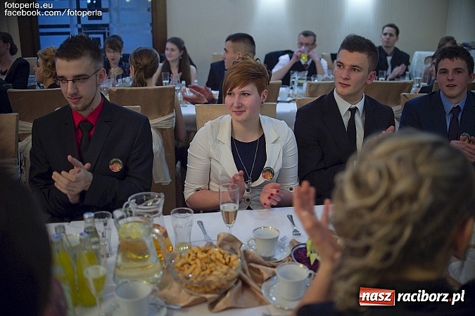 Zdjęcie w galerii na portalu naszraciborz.pl: Maturzyści z Budowlanki bawili się w Bravo wiadomości z regionu