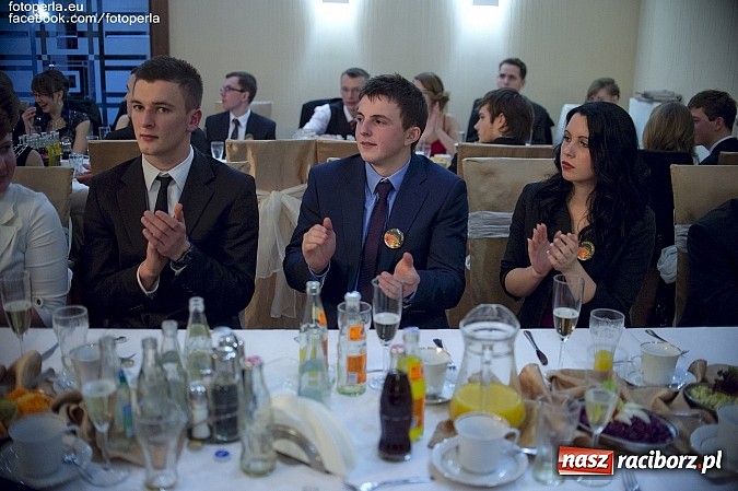 Zdjęcie w galerii na portalu naszraciborz.pl: Maturzyści z Budowlanki bawili się w Bravo wiadomości z regionu