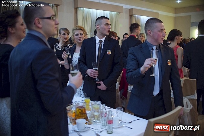Zdjęcie w galerii na portalu naszraciborz.pl: Maturzyści z Budowlanki bawili się w Bravo wiadomości z regionu