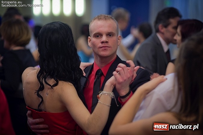 Zdjęcie w galerii na portalu naszraciborz.pl: Maturzyści z Budowlanki bawili się w Bravo wiadomości z regionu