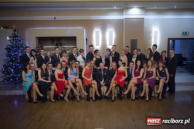 Zdjęcie w galerii na portalu naszraciborz.pl: Maturzyści z Budowlanki bawili się w Bravo wiadomości z regionu