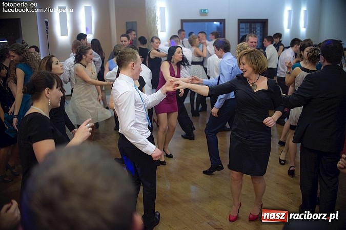 Zdjęcie w galerii na portalu naszraciborz.pl: Maturzyści z Budowlanki bawili się w Bravo wiadomości z regionu