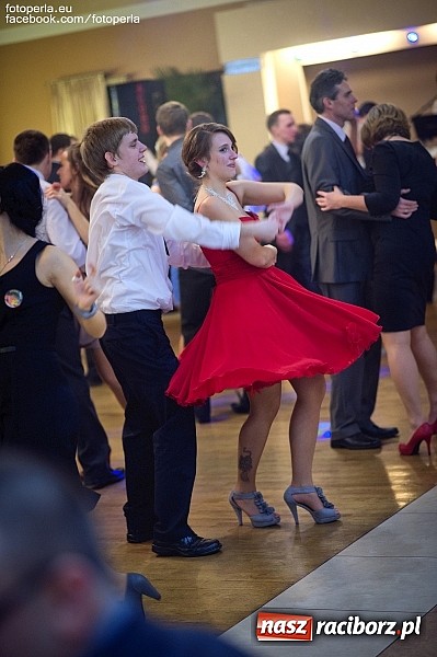 Zdjęcie w galerii na portalu naszraciborz.pl: Maturzyści z Budowlanki bawili się w Bravo wiadomości z regionu