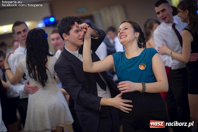 Zdjęcie w galerii na portalu naszraciborz.pl: Maturzyści z Budowlanki bawili się w Bravo wiadomości z regionu