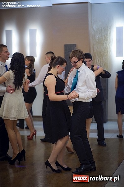 Zdjęcie w galerii na portalu naszraciborz.pl: Maturzyści z Budowlanki bawili się w Bravo wiadomości z regionu