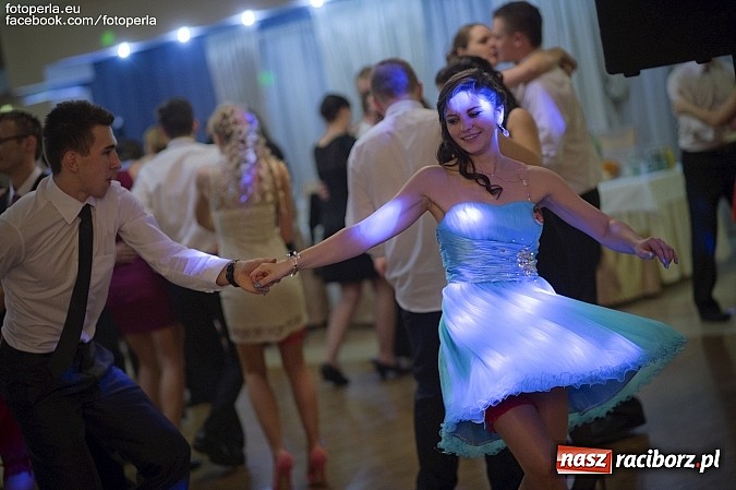 Zdjęcie w galerii na portalu naszraciborz.pl: Maturzyści z Budowlanki bawili się w Bravo wiadomości z regionu