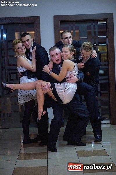 Zdjęcie w galerii na portalu naszraciborz.pl: Maturzyści z Budowlanki bawili się w Bravo wiadomości z regionu