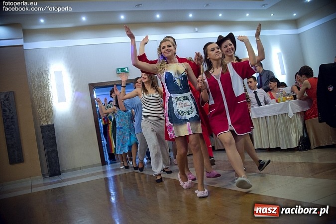 Zdjęcie w galerii na portalu naszraciborz.pl: Maturzyści z Budowlanki bawili się w Bravo wiadomości z regionu