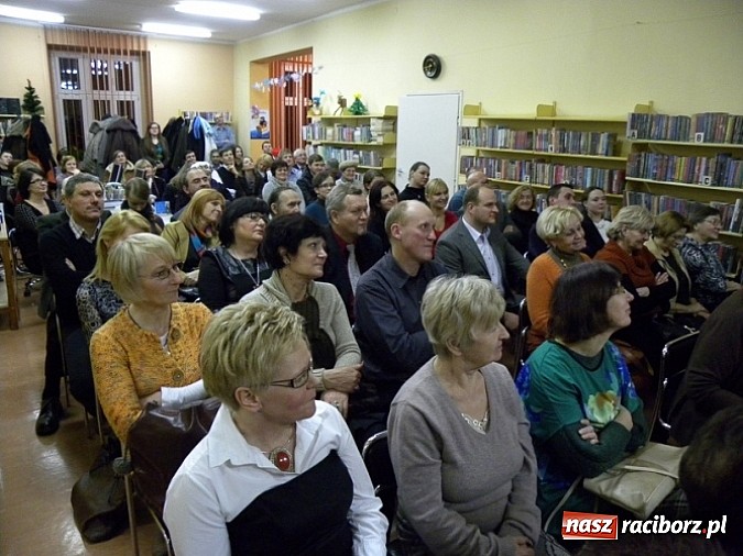 Zdjęcie w galerii na portalu naszraciborz.pl: Kalejdoskop słów, kolorów i uczuć wiadomości z regionu