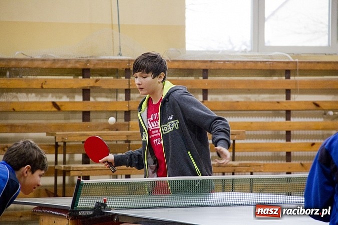 Zdjęcie w galerii na portalu naszraciborz.pl: Pasjonaci tenisa stołowego zagrali w Nędzy wiadomości z regionu