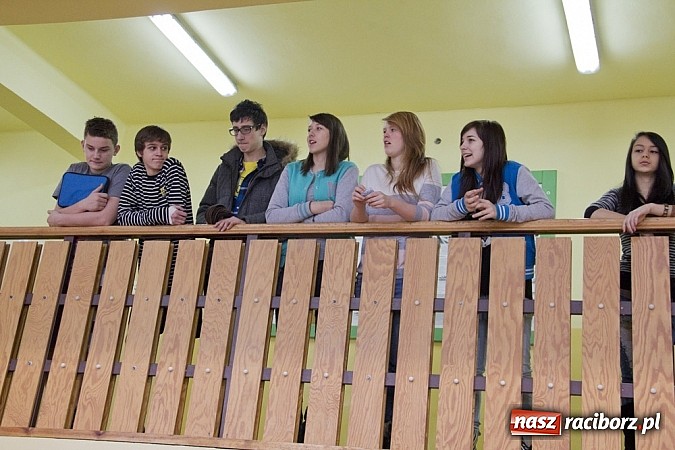 Zdjęcie w galerii na portalu naszraciborz.pl: Pasjonaci tenisa stołowego zagrali w Nędzy wiadomości z regionu