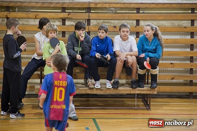 Zdjęcie w galerii na portalu naszraciborz.pl: Pasjonaci tenisa stołowego zagrali w Nędzy wiadomości z regionu