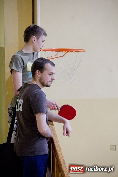 Zdjęcie w galerii na portalu naszraciborz.pl: Pasjonaci tenisa stołowego zagrali w Nędzy wiadomości z regionu