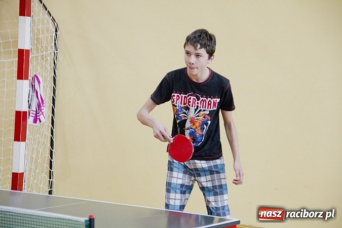 Zdjęcie w galerii na portalu naszraciborz.pl: Pasjonaci tenisa stołowego zagrali w Nędzy wiadomości z regionu