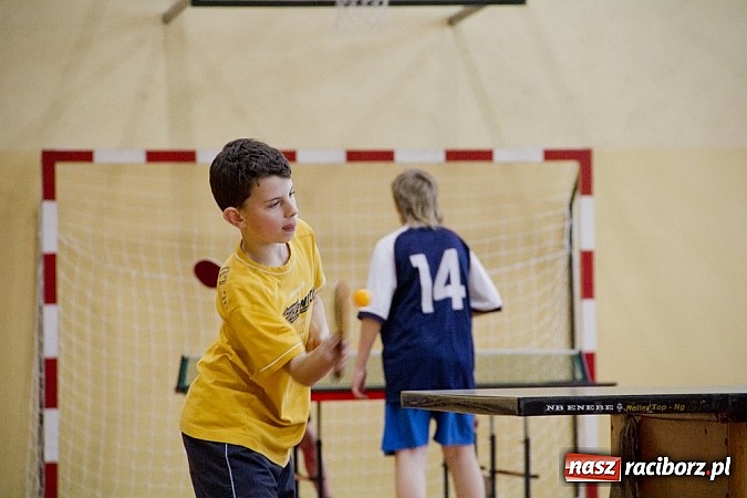 Zdjęcie w galerii na portalu naszraciborz.pl: Pasjonaci tenisa stołowego zagrali w Nędzy wiadomości z regionu