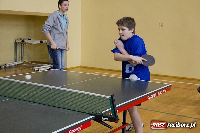 Zdjęcie w galerii na portalu naszraciborz.pl: Pasjonaci tenisa stołowego zagrali w Nędzy wiadomości z regionu