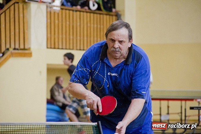 Zdjęcie w galerii na portalu naszraciborz.pl: Pasjonaci tenisa stołowego zagrali w Nędzy wiadomości z regionu