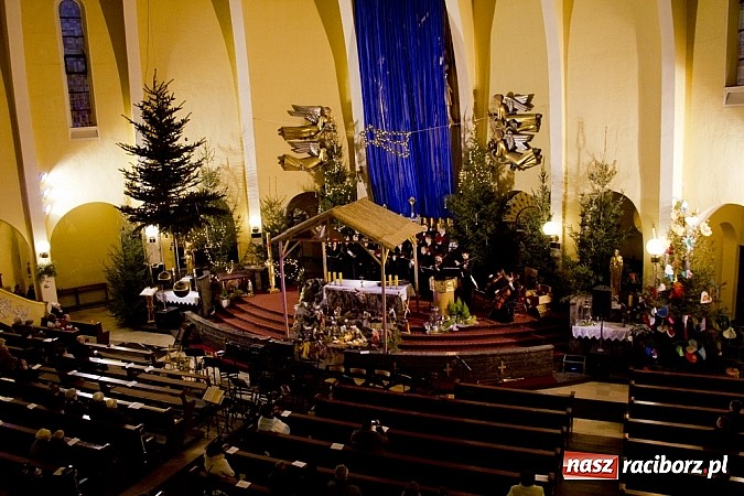 Zdjęcie w galerii na portalu naszraciborz.pl: Regionalne spotkanie wspólnot śpiewaczych kościele Najświętszego Serca Pana Jezusa wiadomości z regionu