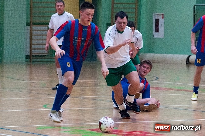 Zdjęcie w galerii na portalu naszraciborz.pl: Płomień pochłonął Xpres.pl wiadomości z regionu