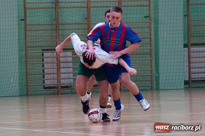 Zdjęcie w galerii na portalu naszraciborz.pl: Płomień pochłonął Xpres.pl wiadomości z regionu