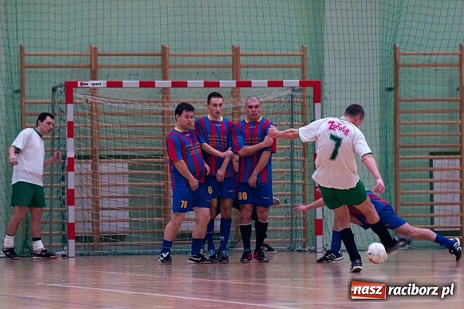 Zdjęcie w galerii na portalu naszraciborz.pl: Płomień pochłonął Xpres.pl wiadomości z regionu