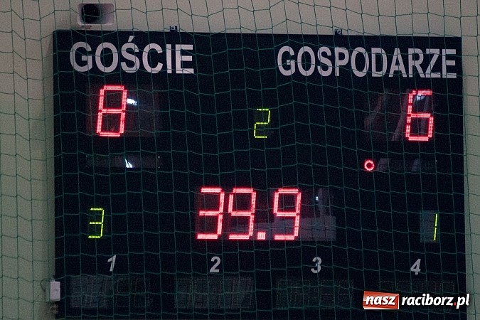 Zdjęcie w galerii na portalu naszraciborz.pl: Płomień pochłonął Xpres.pl wiadomości z regionu