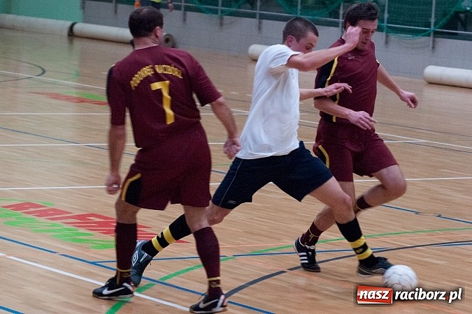 Zdjęcie w galerii na portalu naszraciborz.pl: Płomień pochłonął Xpres.pl wiadomości z regionu